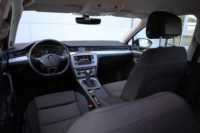 Volkswagen - Passat - pic3