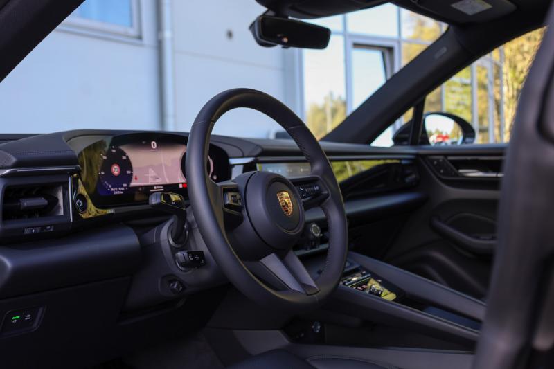 Porsche - Macan - pic11