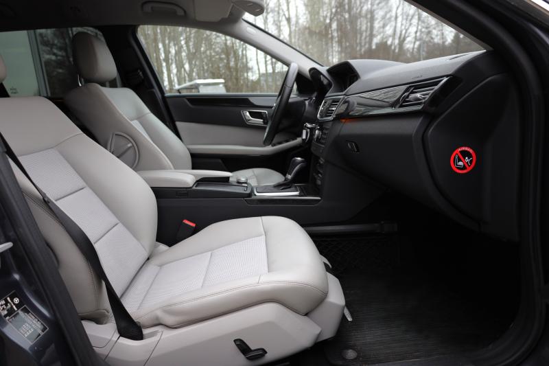 Mercedes-Benz - E200 - pic12