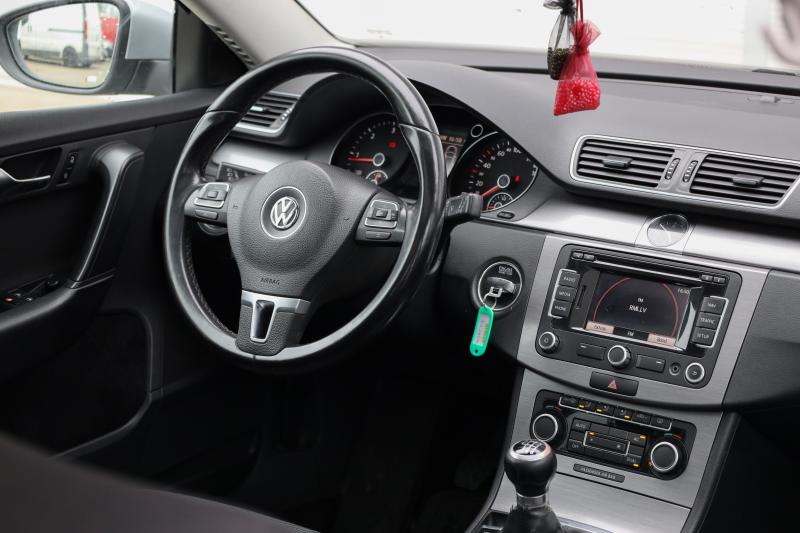 Volkswagen - Passat - pic20