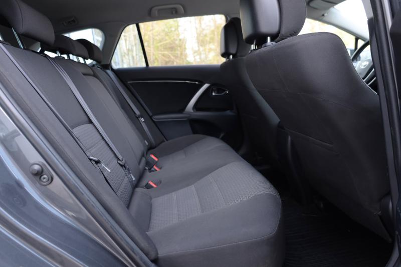 Toyota - Avensis - pic15