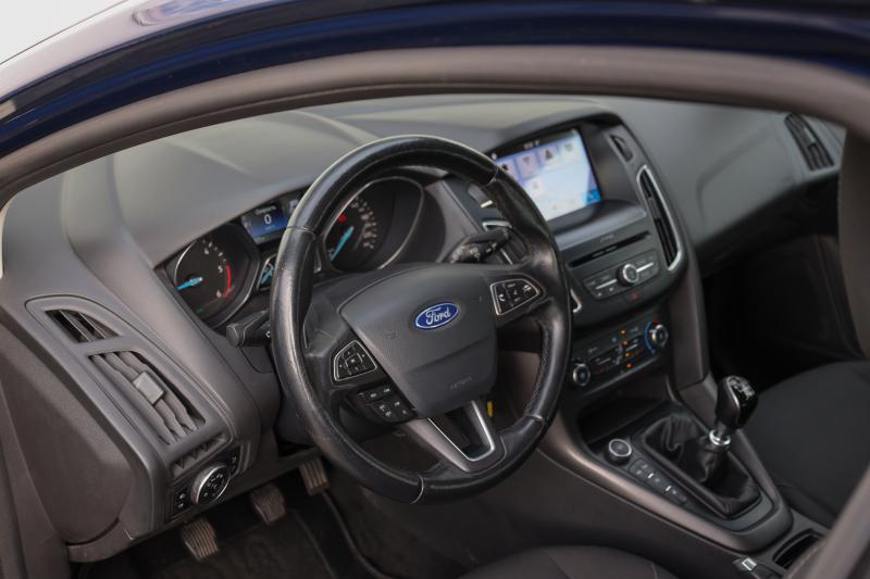 Ford - Focus - pic7
