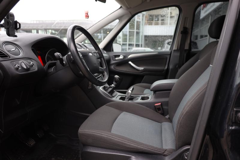 Ford - S-MAX - pic9
