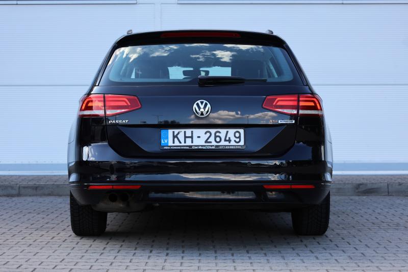 Volkswagen - Passat - pic15
