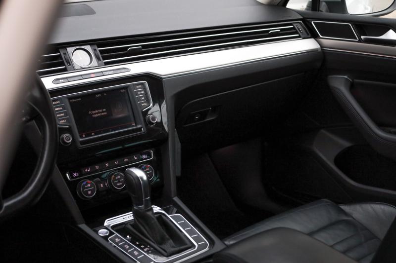 Volkswagen - Passat Alltrack - pic15