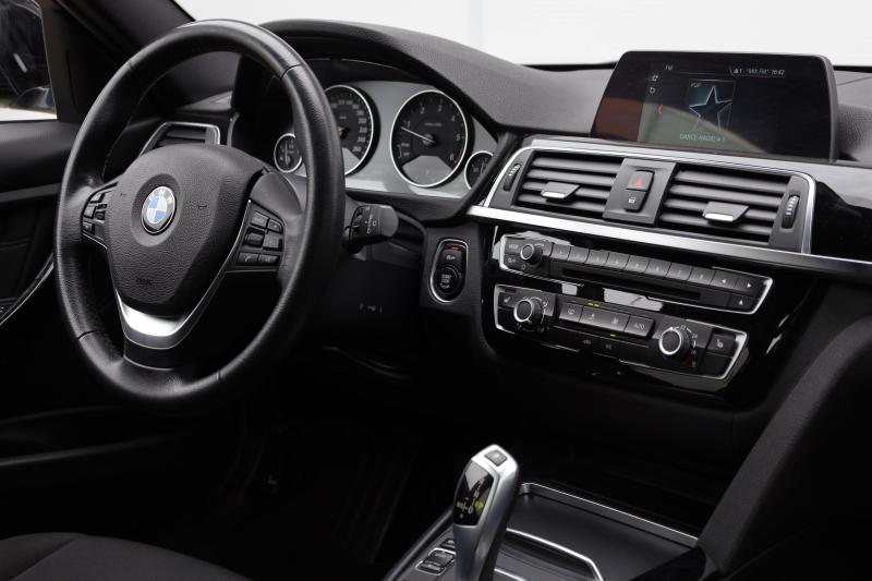 BMW - 320 - pic13