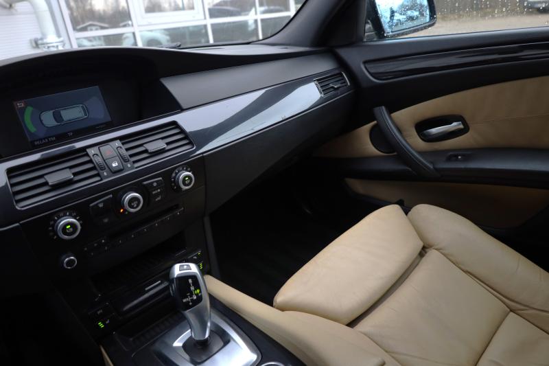 BMW - 523 - pic8