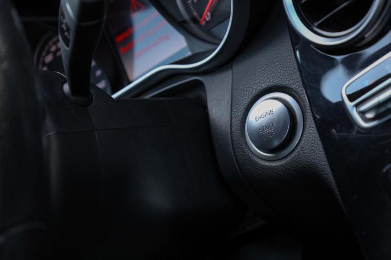 Mercedes-Benz - C350 - pic25