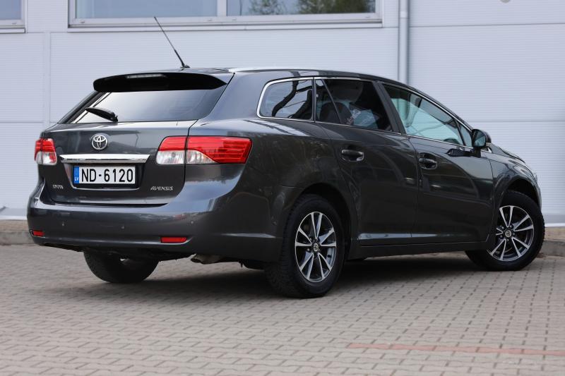 Toyota - Avensis - pic7