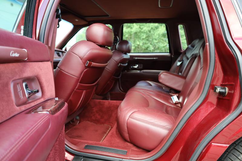 Lincoln - Town Car - pic23
