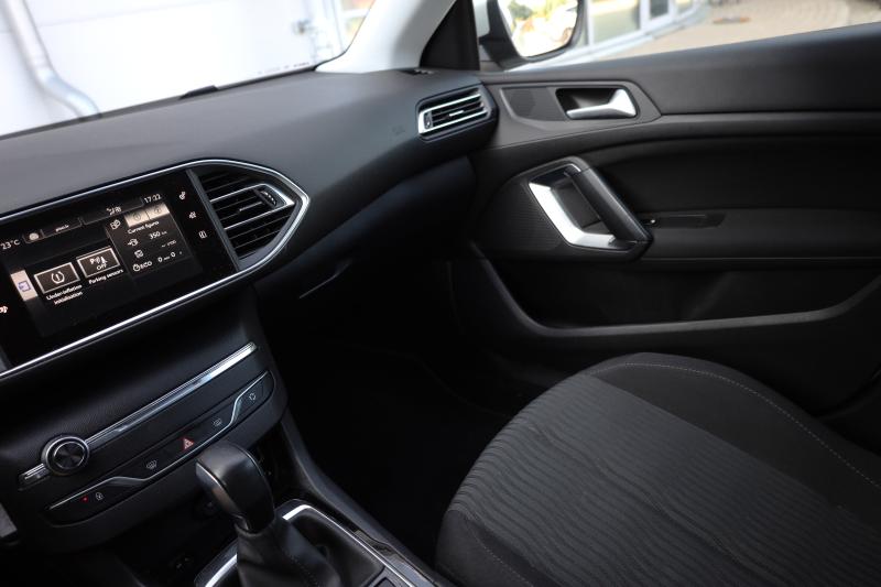 Peugeot - 308 - pic9