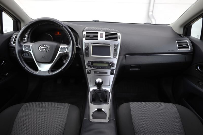 Toyota - Avensis - pic8