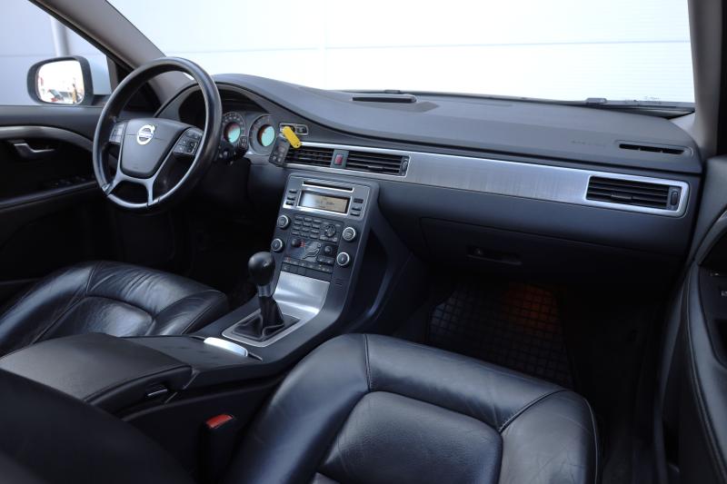 Volvo - V70 - pic10