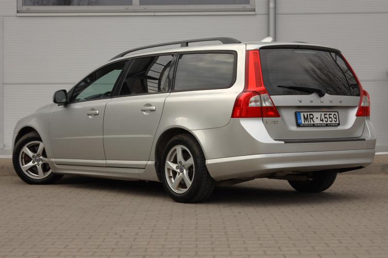 Volvo - V70 - pic4