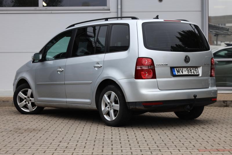 Volkswagen - Touran - pic3