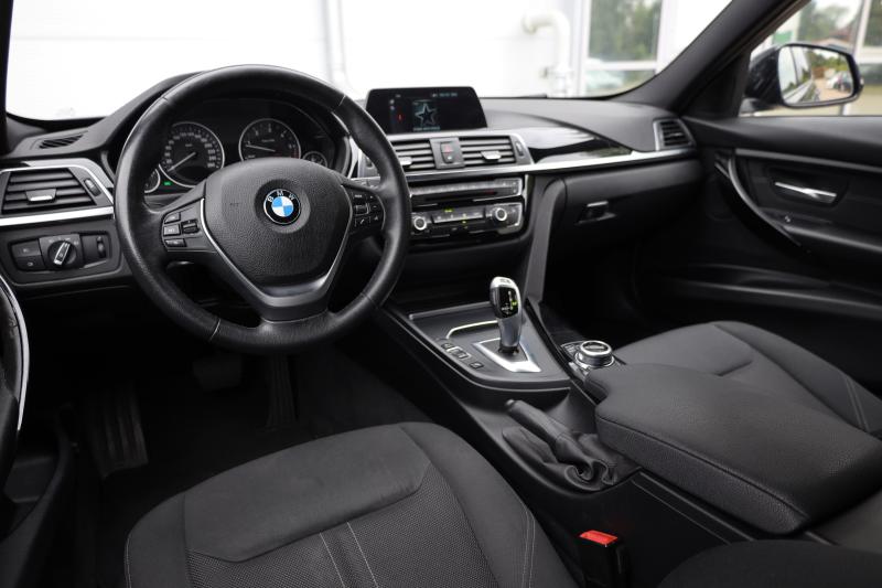 BMW - 320 - pic9
