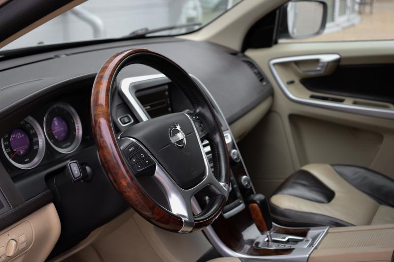 Volvo - XC60 - pic8