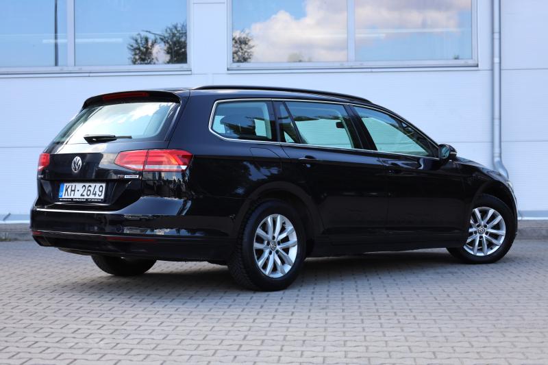 Volkswagen - Passat - pic12