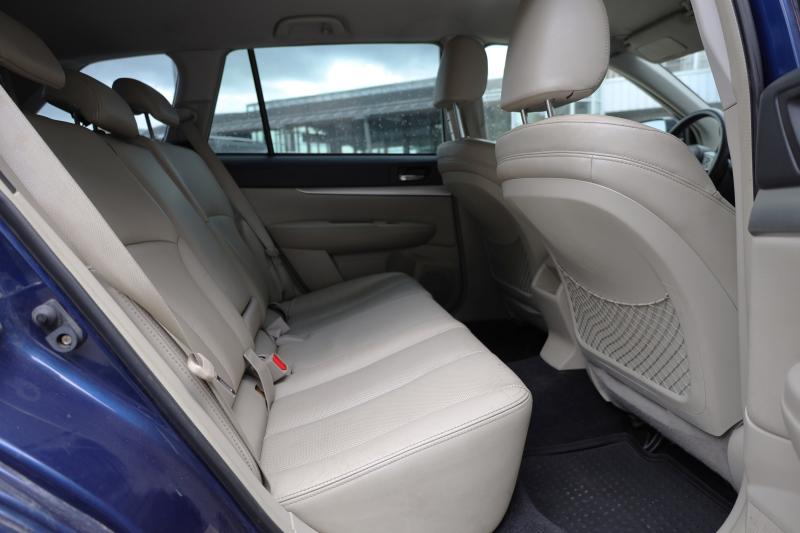 Subaru - Legacy - pic11