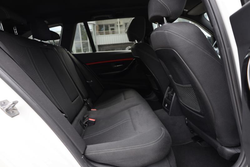BMW - 320 - pic18