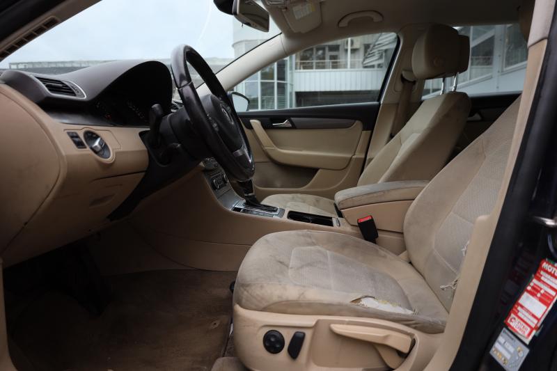 Volkswagen - Passat - pic8