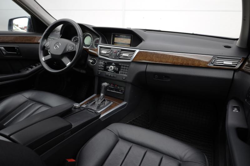 Mercedes-Benz - E200 - pic10