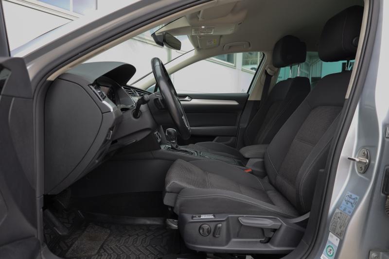 Volkswagen - Passat - pic9