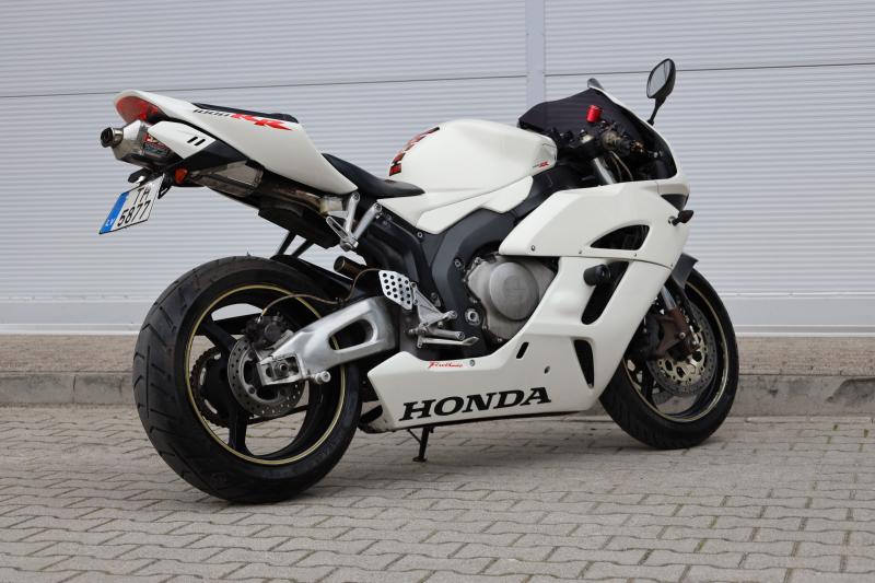 Honda - CBR - pic11