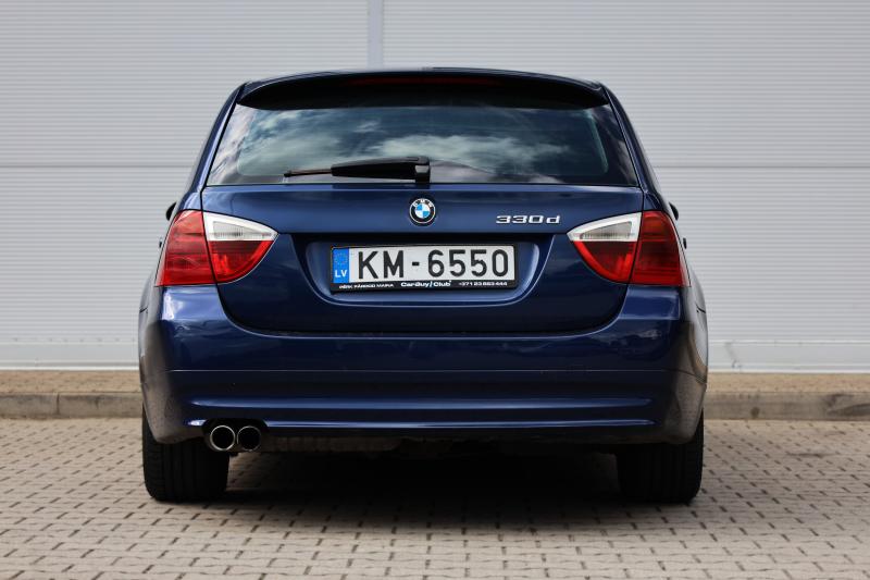 BMW - 330 - pic5