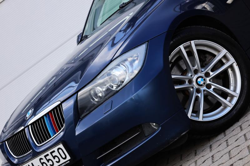 BMW - 330 - pic7