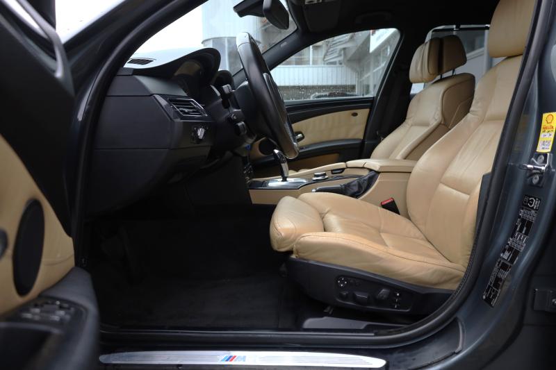 BMW - 523 - pic9