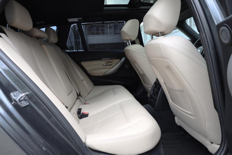 BMW - 320 - pic21