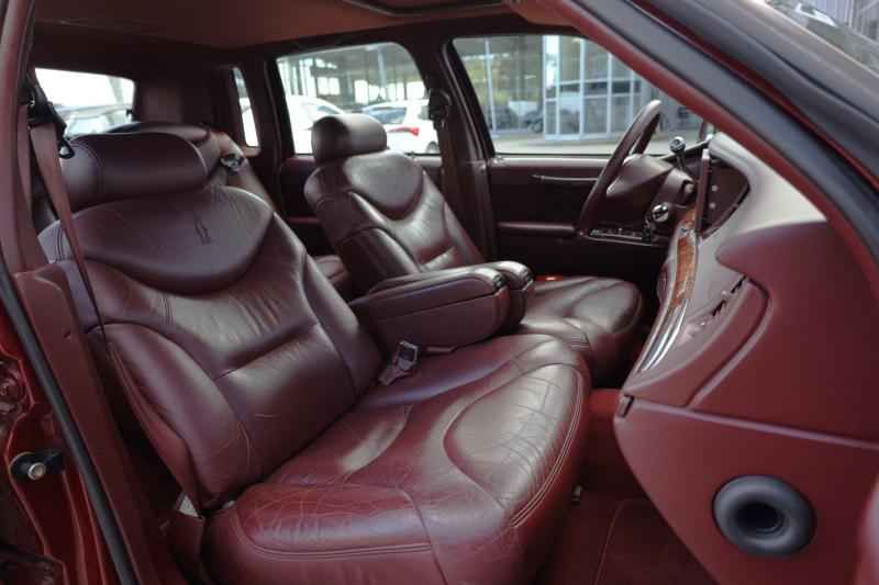 Lincoln - Town Car - pic22