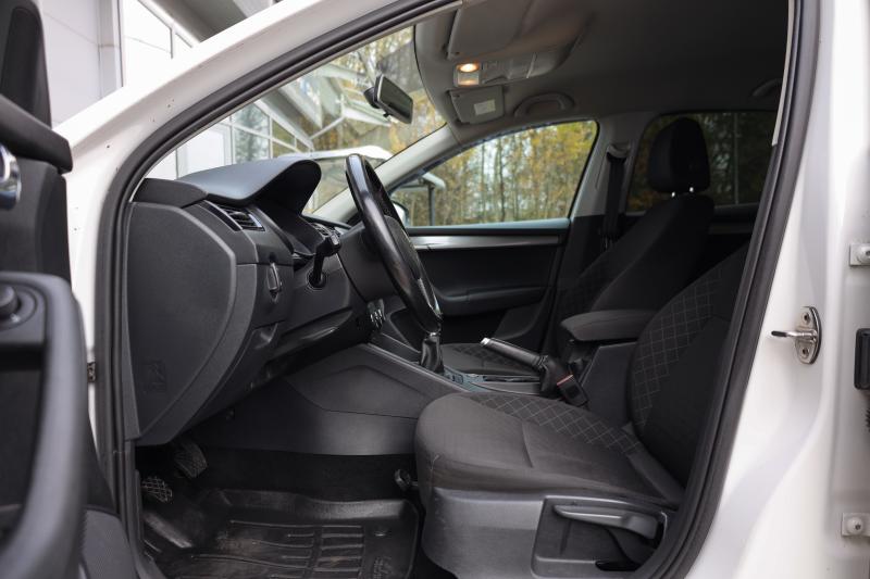 Skoda - Octavia - pic7