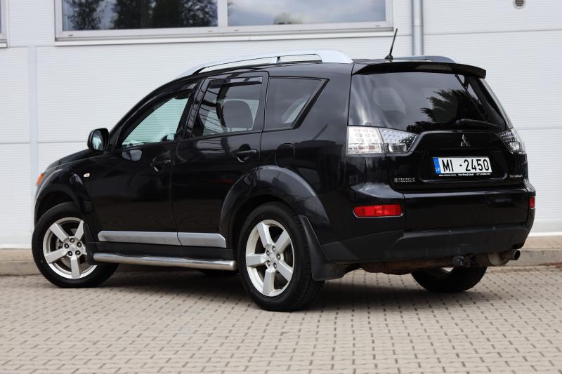 Mitsubishi - Outlander - pic3