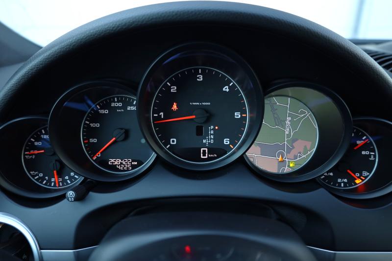 Porsche - Cayenne - pic26