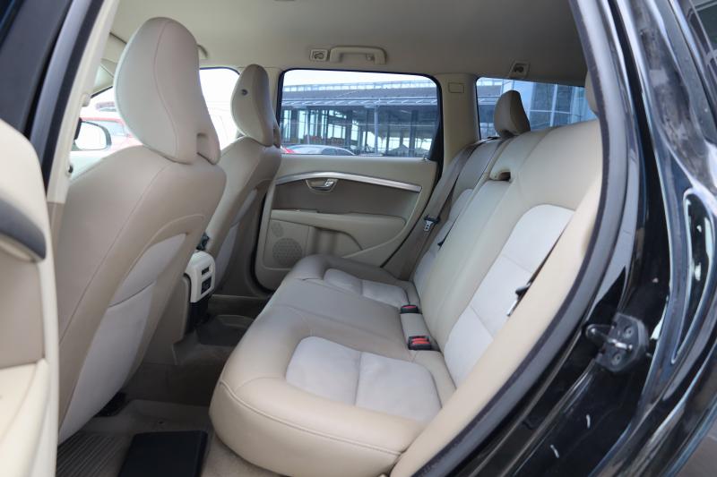 Volvo - V70 - pic11