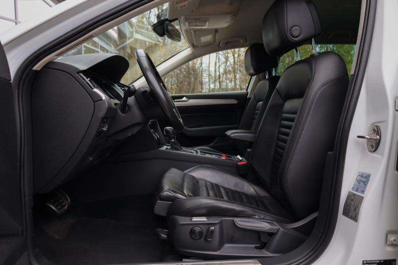 Volkswagen - Passat Alltrack - pic12