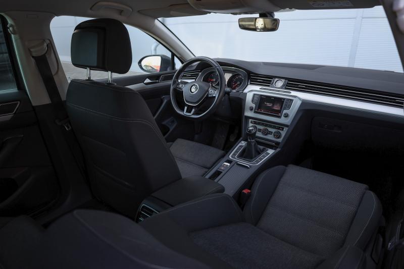 Volkswagen - Passat - pic9