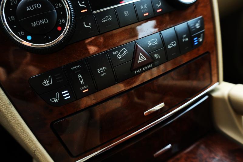 Mercedes-Benz - ML320 - pic4