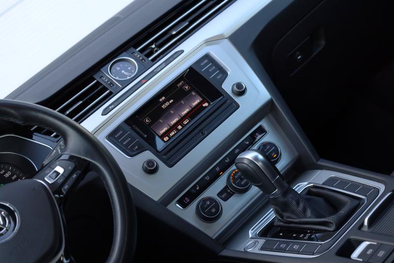 Volkswagen - Passat - pic5