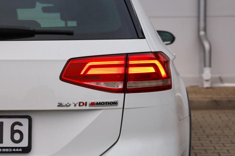 Volkswagen - Passat Alltrack - pic8