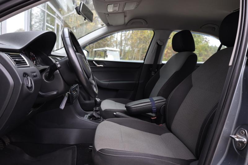Skoda - Rapid - pic8