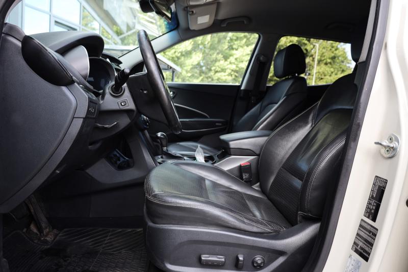 Hyundai - Santa Fe - pic10