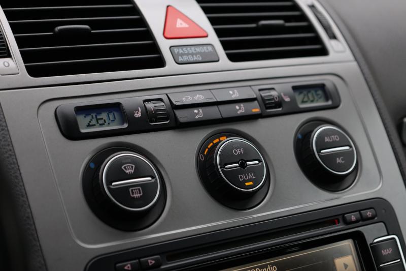 Volkswagen - Touran - pic12