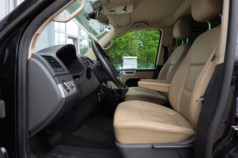 Volkswagen - Multivan - pic11