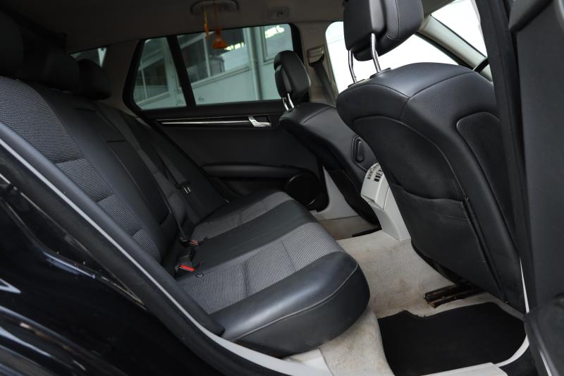 Mercedes-Benz - C220 - pic11