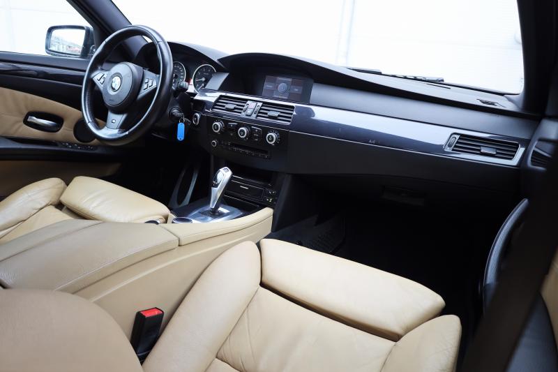 BMW - 523 - pic11