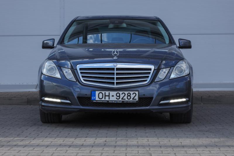 Mercedes-Benz - E300 - pic3