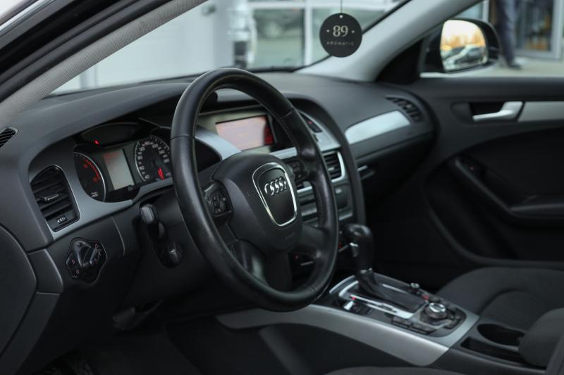 Audi - A4 - pic8